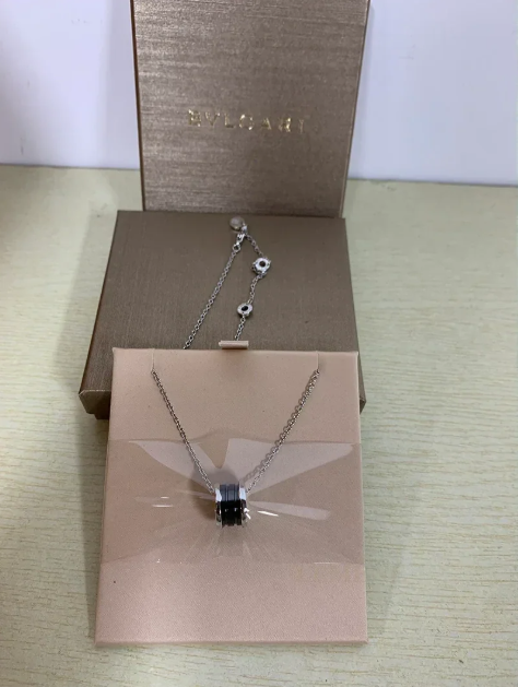 박OO님 불가리 목걸이 검수 사진입니다.