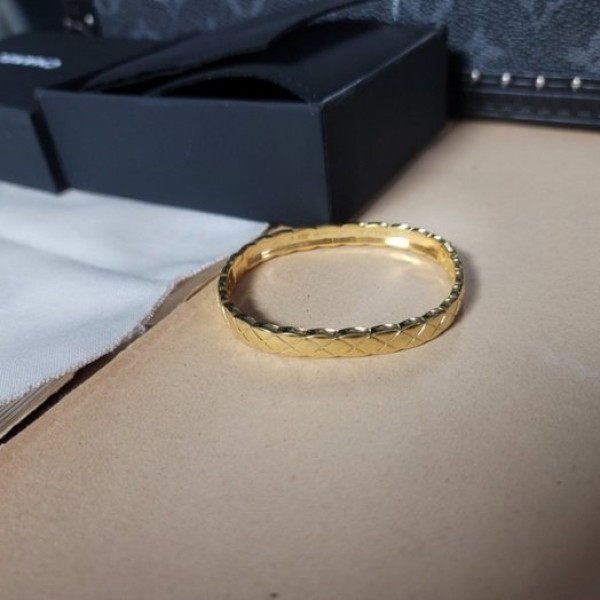 샤넬 코코 크러쉬 뱅글 팔찌 QB팩토리