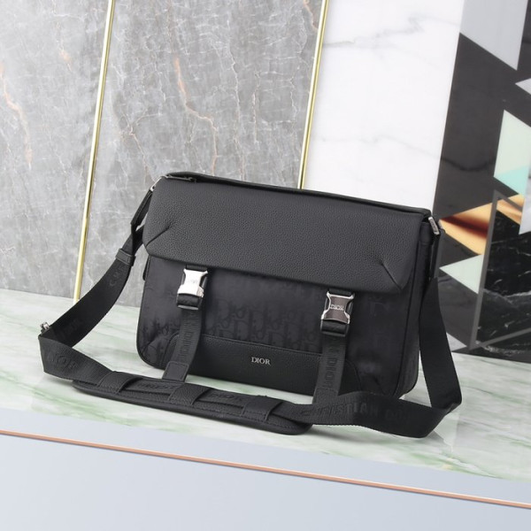디올 Dior Explorer 메신저 백 TOP팩토리