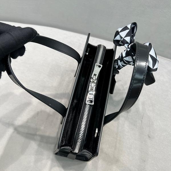 modal image 7