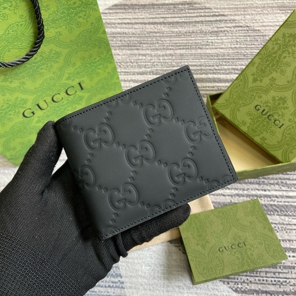 [Gucci] 구찌 GG 엠보싱 패턴
