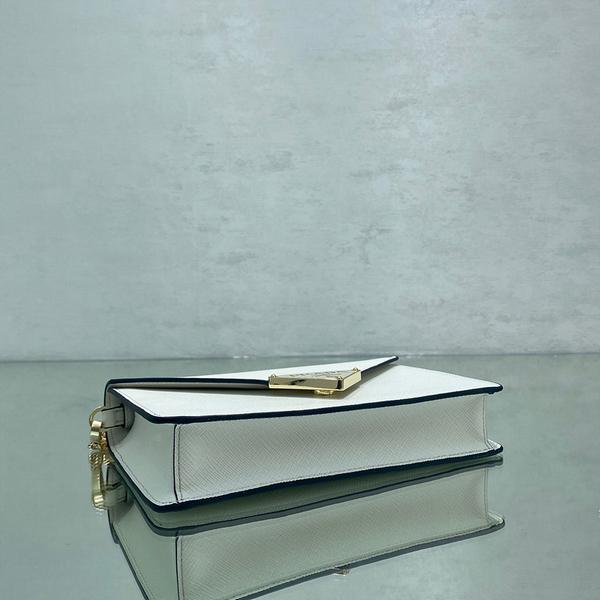 modal image 4