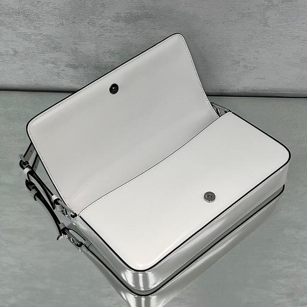 modal image 7