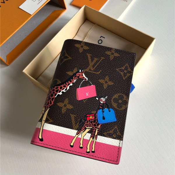 Louis Vuitton 루이비통 여권지갑 M62089