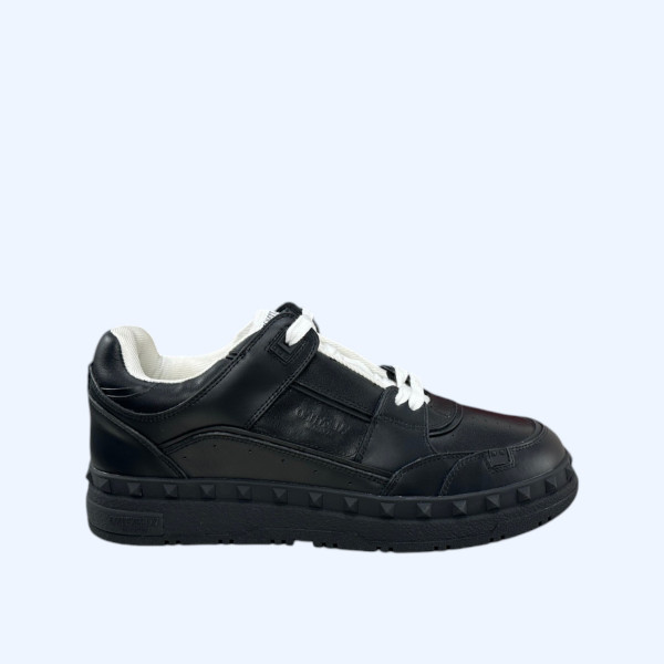 [ Valentino ] 발렌티노 프리도트 로우탑 스니커즈