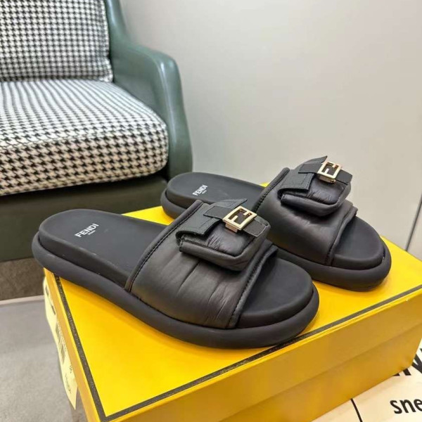 [Fendi] 펜디 바게트 슬리퍼