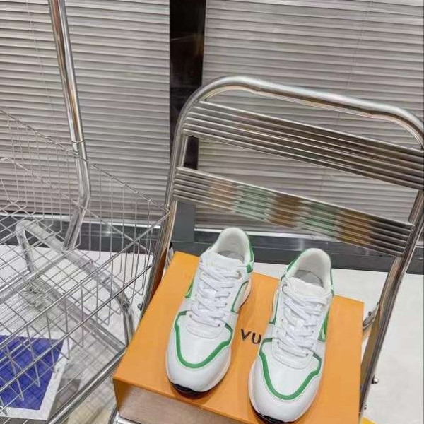 [ LV ] 네오 런 어웨이 스니커즈