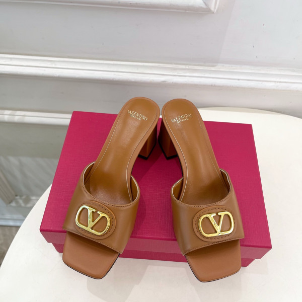 [ Valentino ] 발렌티노 가라바니 브이로고 슬라이드 샌들