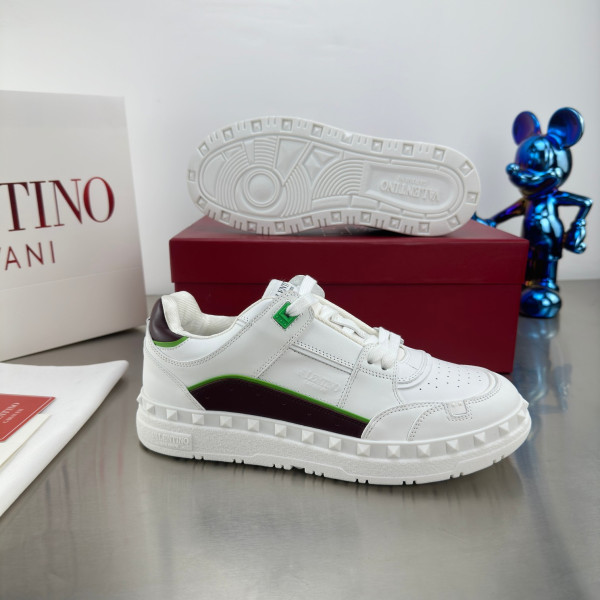[ Valentino ] 발렌티노 프리도트 로우탑 스니커즈