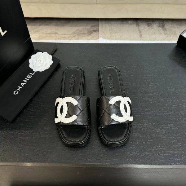[ Chanel ] 샤넬 깜봉 슬라이드 뮬