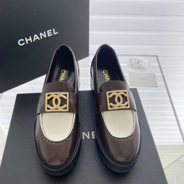 [Chanel] 샤넬 페이턴트 카프스킨