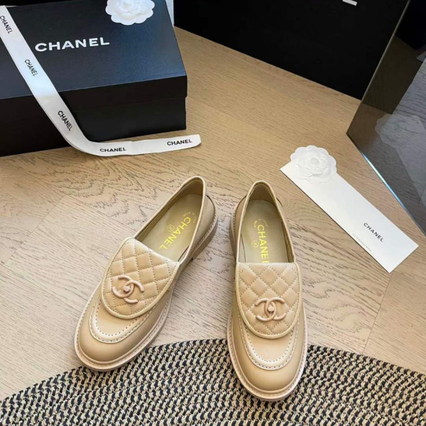 [Chanel] 샤넬 페이턴트 카프스킨
