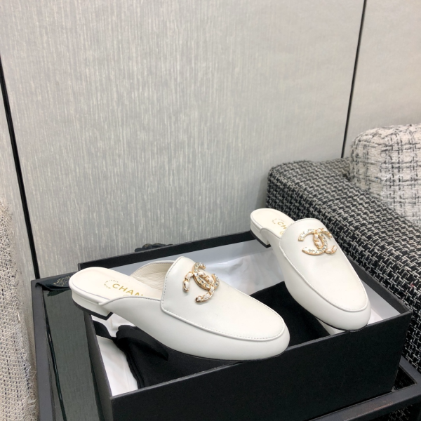 [ 샤넬 ]  CC로고 블로퍼
