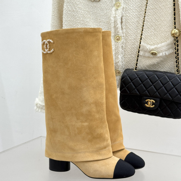 [ Chanel ] 샤넬 진주 CC 롱 부츠