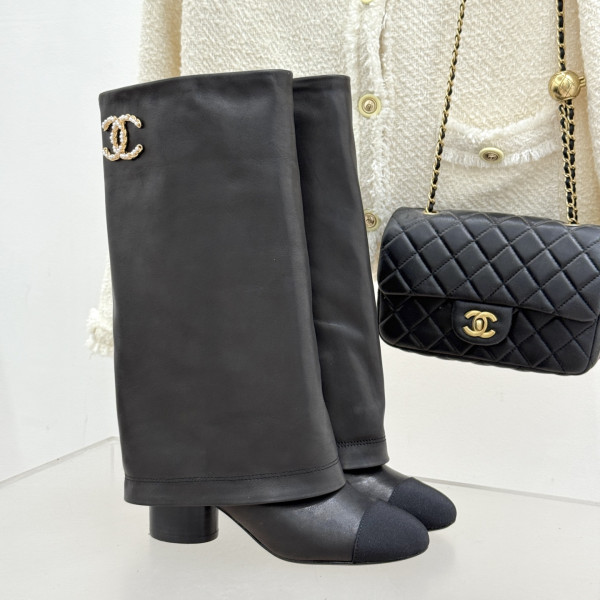 [ Chanel ] 샤넬 진주 CC 롱 부츠