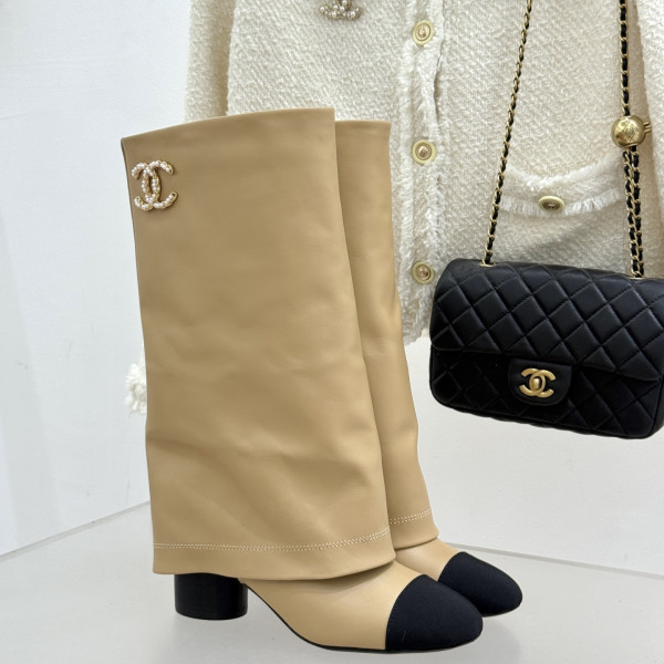 [ Chanel ] 샤넬 진주 CC 롱 부츠