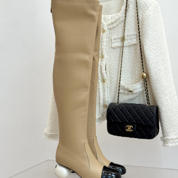 [ Chanel ] 샤넬 CC 진주 굽 부츠