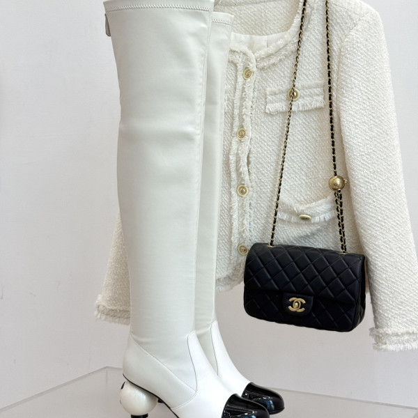 [ Chanel ] 샤넬 CC 진주 굽 부츠