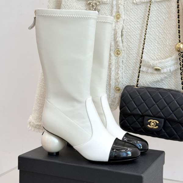 [ Chanel ] 샤넬 CC 진주 굽 부츠