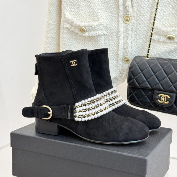 [ Chanel ] 샤넬 진주 체인 부츠