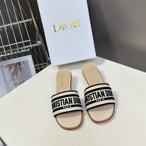 [ Dior ] 디올 Dway 뮬 힐