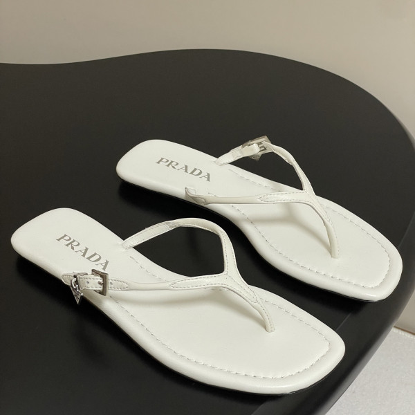 [ Prada ] 프라다 버클 쪼리 샌들