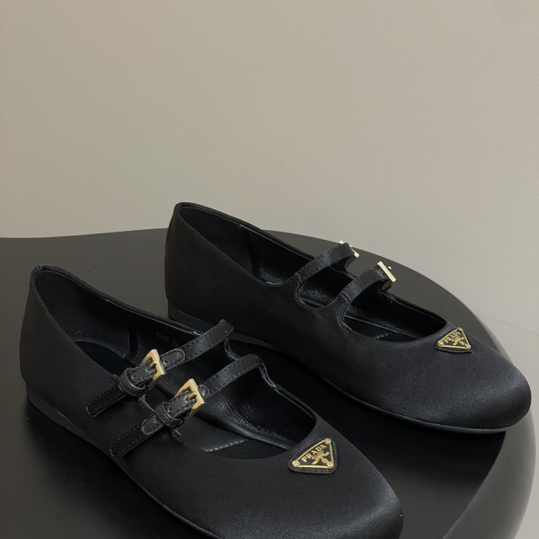 [ Prada ] 프라다 새틴 메리제인 플랫
