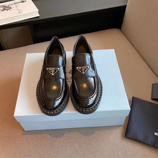 [Prada] 프라다 초콜릿 페이던트 가죽 로퍼