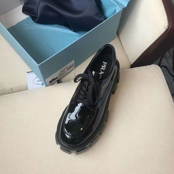 [Prada] 프라다