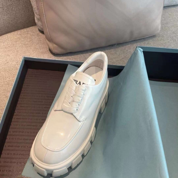 [Prada] 프라다