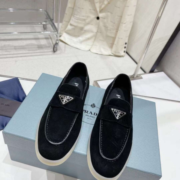 [Prada] 프라다 스웨이드 가죽 로퍼