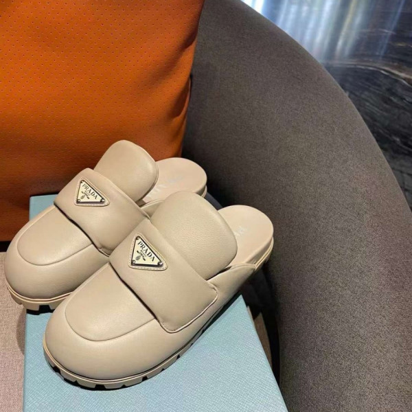 [Prada] 프라다 소프트 패딩 나파 가죽 사보