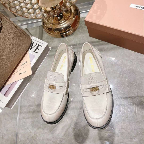 [Miu Miu] 미우미우 빈티지 가죽 페니 로퍼