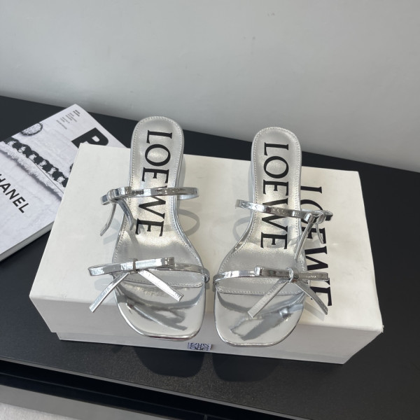 [ Loewe ] 로에베 페탈 샌들
