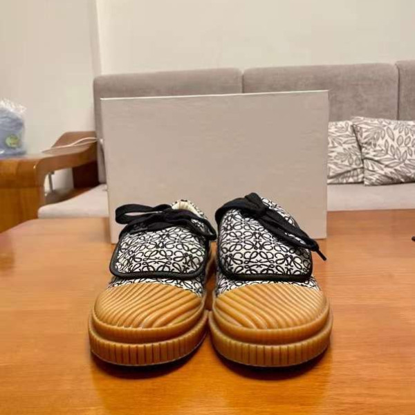 [Loewe] 로에베 아나그램 플랩 스니커즈