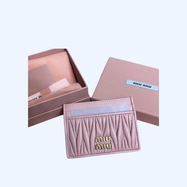 [ 미우미우 ] 마테라쎄 여성 카드지갑
