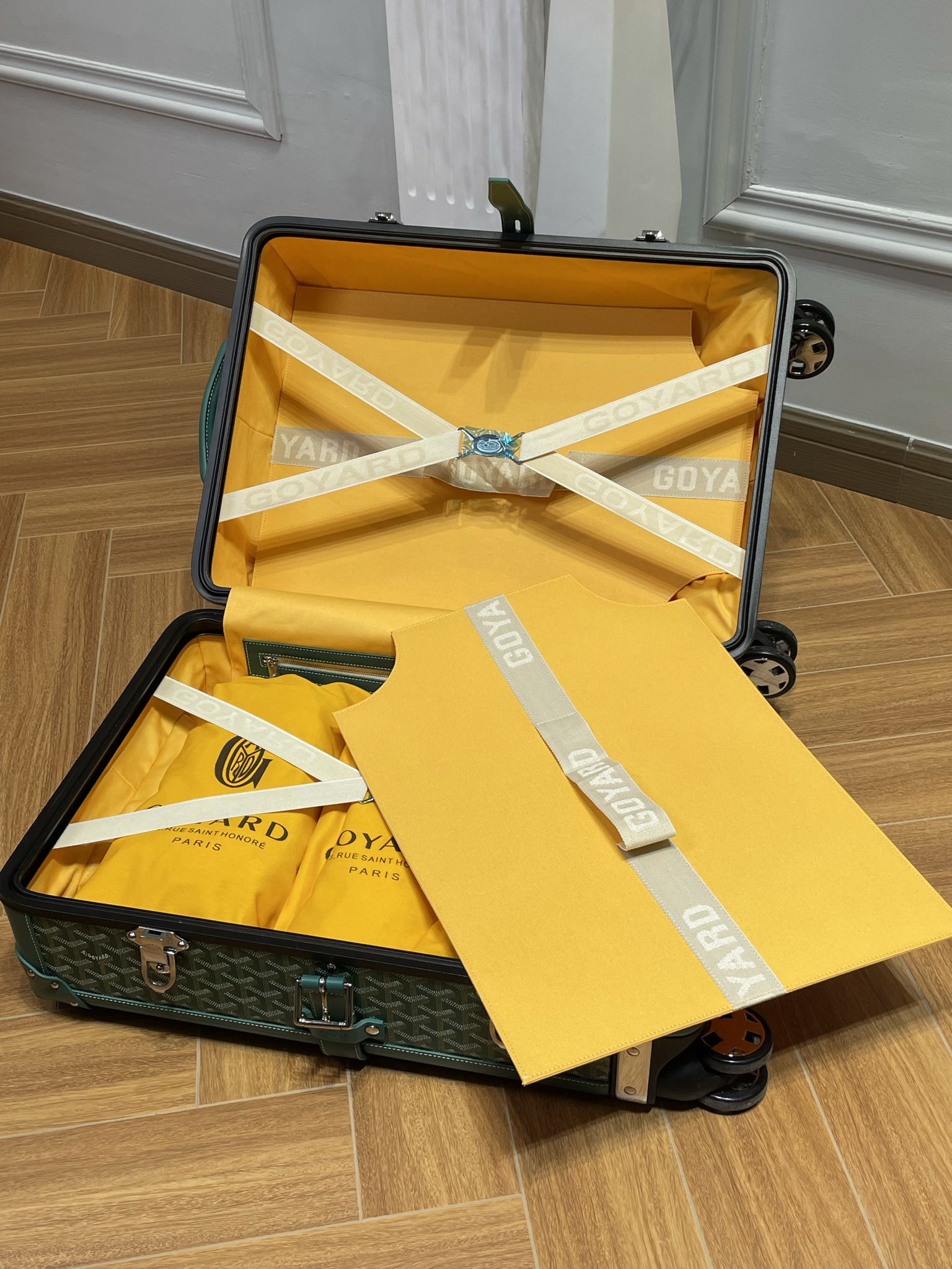 modal image 10