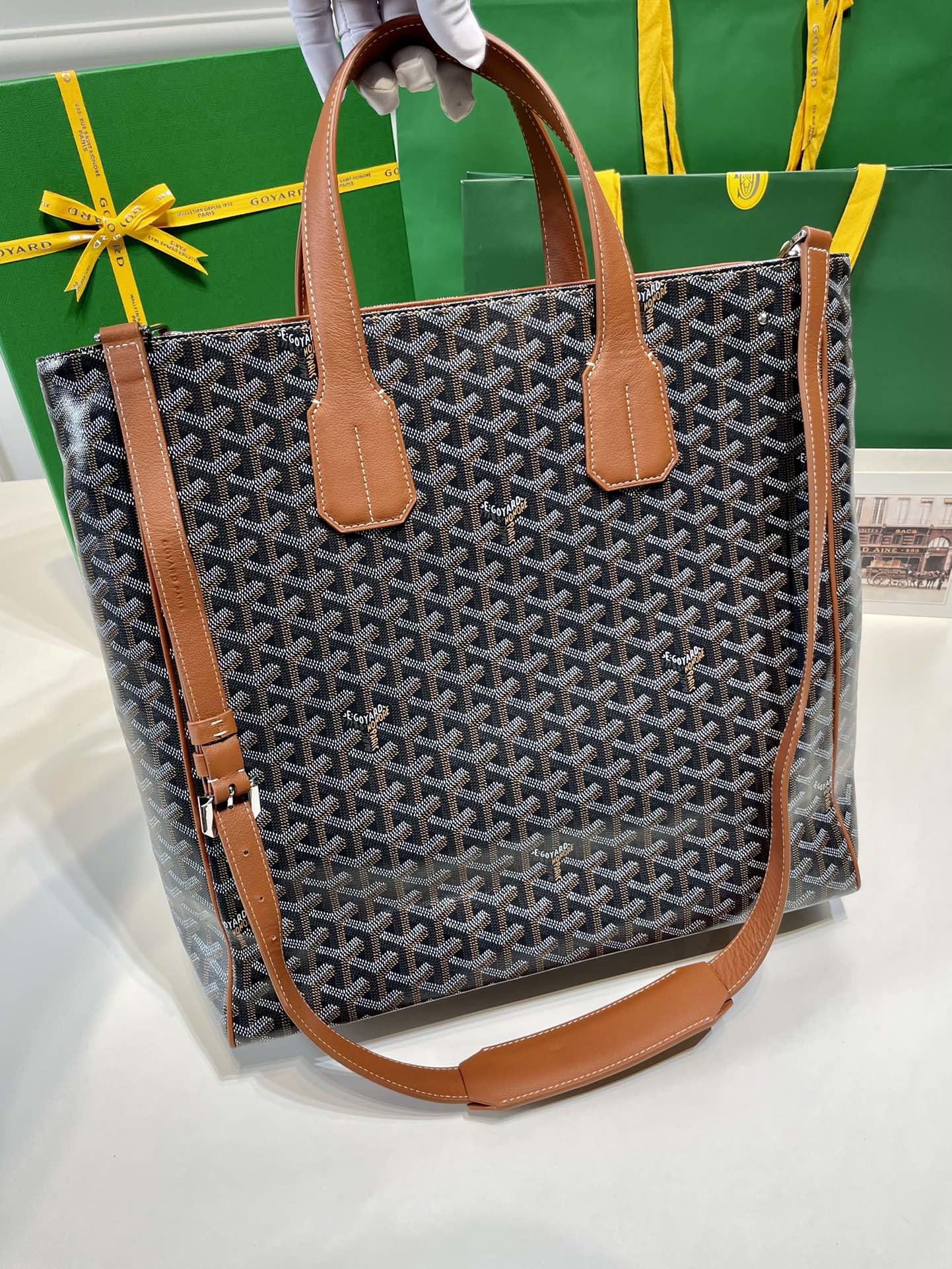 modal image 4
