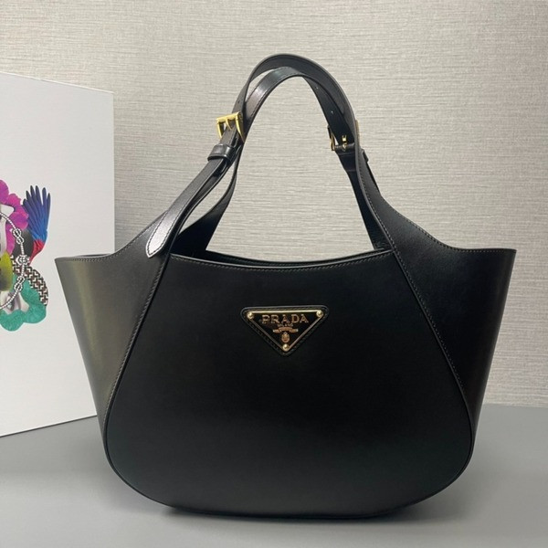 [ Prada ] 프라다 미디움 레더 토트백