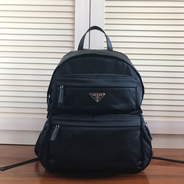 [ Prada ] 프라다 리나일론 및 사피아노 가죽 백팩