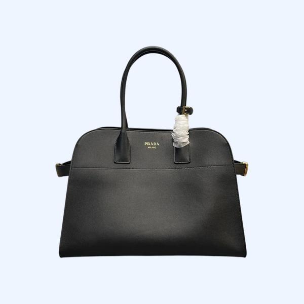 [ Prada ] 프라다 버클 장식 가죽 토트백 라지