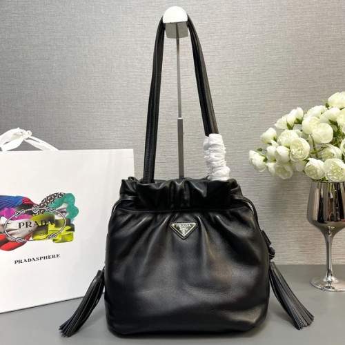 [ Prada ] 프라다 가죽 숄더백