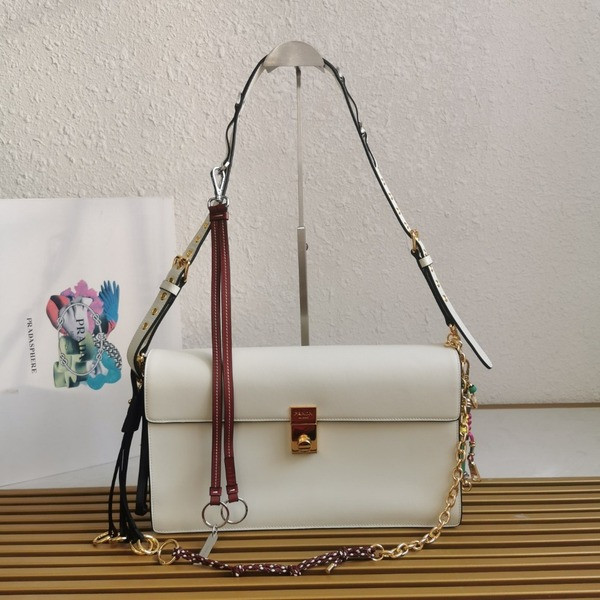 [ Prada ] 프라다 소프트 사운드 가죽 숄더백 라지
