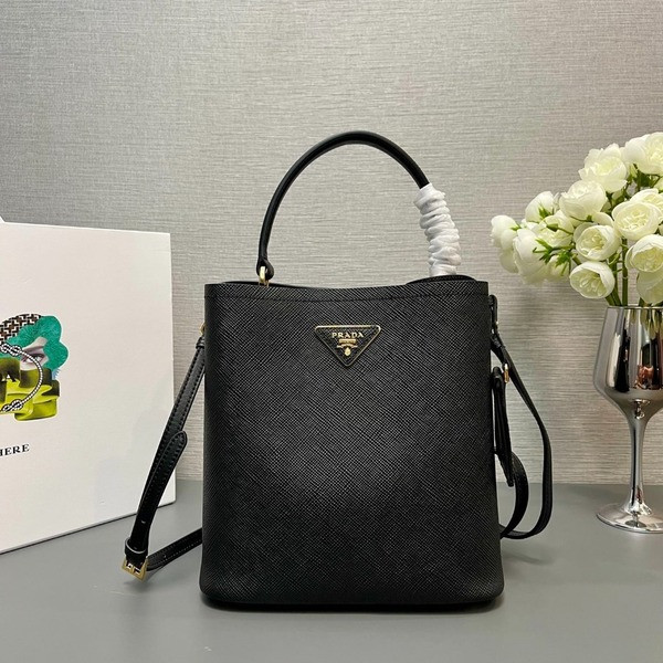 [ Prada ] 프라다 파니에 사피아노 가죽 백