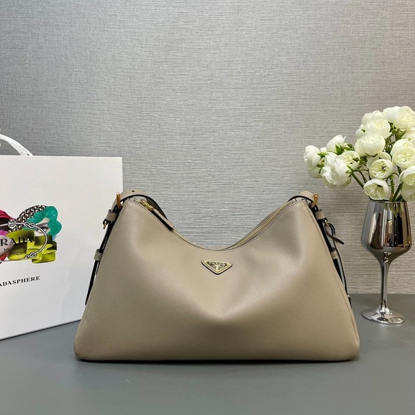 [ Prada ] 프라다 에메 라지 가죽 숄더백