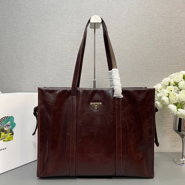 [ Prada ] 프라다 라지 가죽 토트백