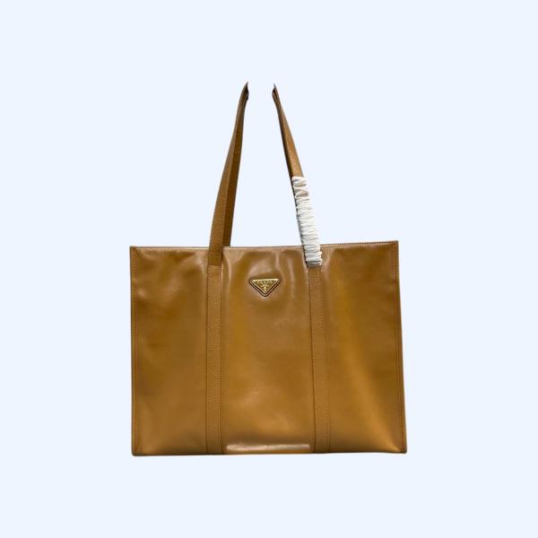 [ Prada ] 프라다 라지 가죽 토트백