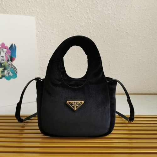 [ Prada ] 프라다 패딩 벨벳 미니 핸드백