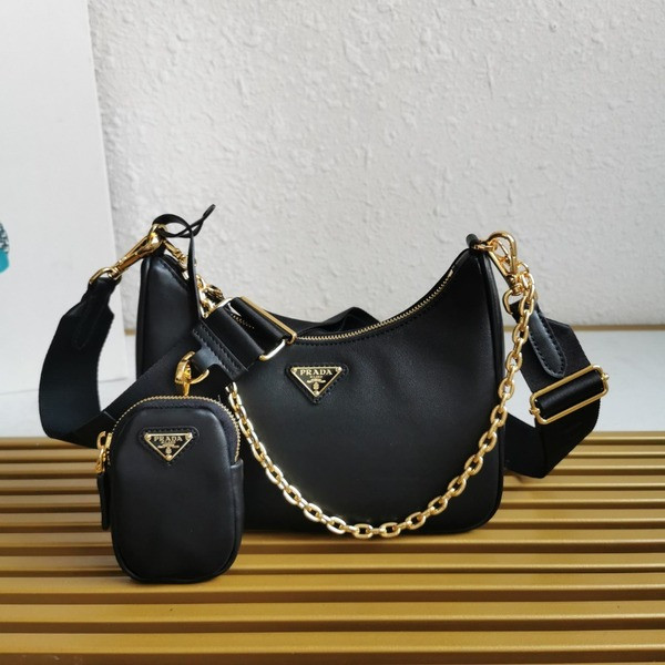 [ Prada ] 프라다 리에디션 가죽 숄더백
