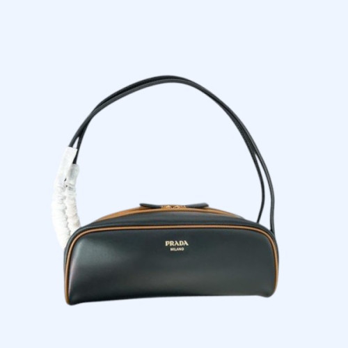[ Prada ] 프라다 스윙 가죽 숄더백